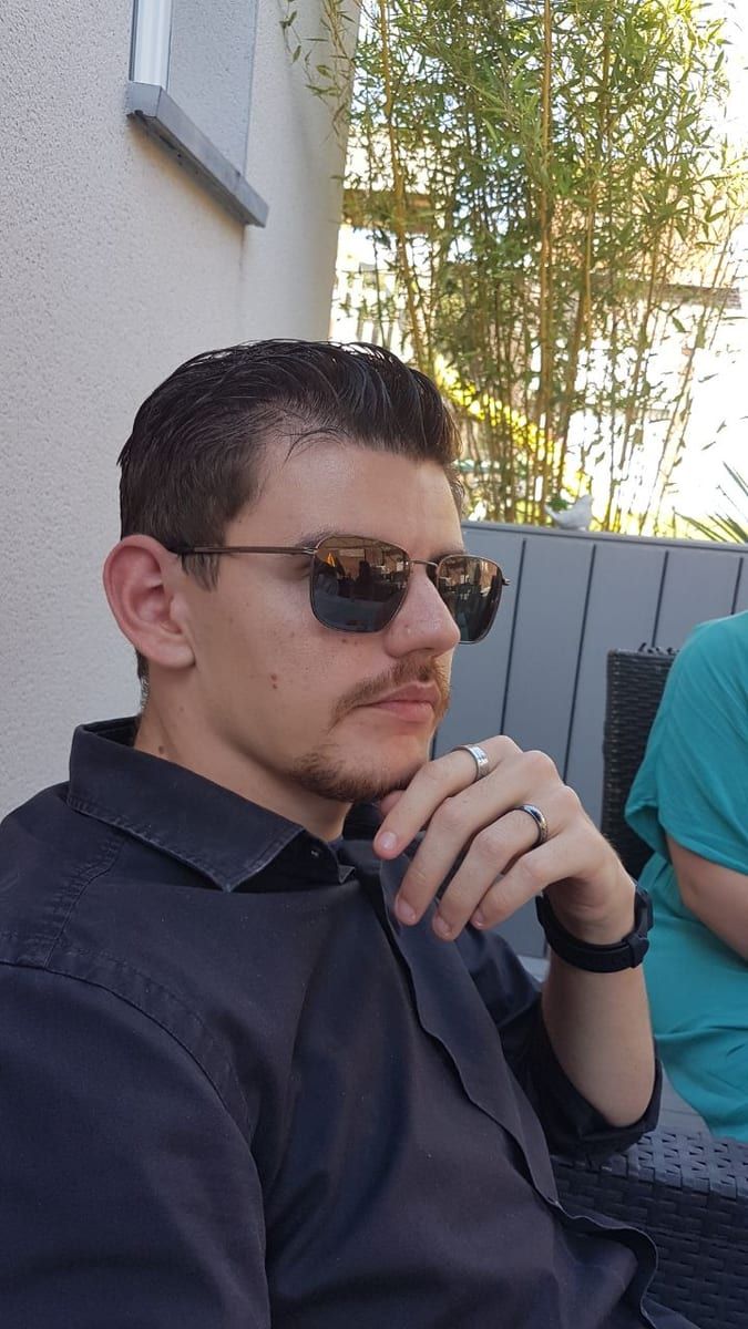 Chad - Rencontre gay à Les Taillères Profil de Chad, 39 ans, Rencontre gay à Les Taillères (Neuchâtel)