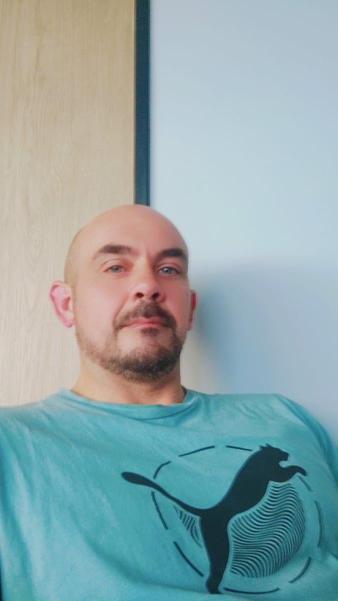 Profil de Emran, 41 ans, Rencontre gay à Brot-Dessous (Neuchâtel)