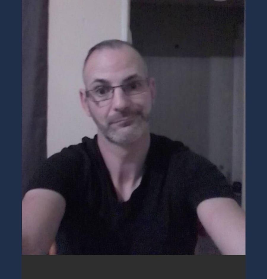 Kelian - Rencontre gay à Fretereules Profil de Kelian, 42 ans, Rencontre gay à Fretereules (Neuchâtel)