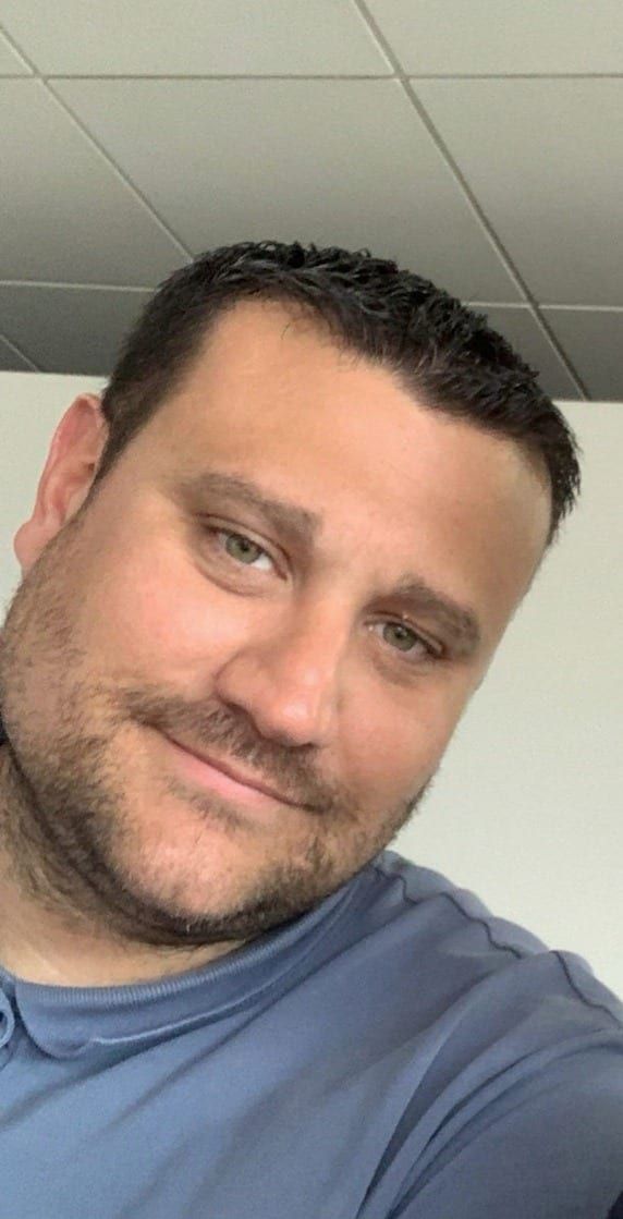 Profil de Amadeo, 23 ans, Rencontre gay à Brot-Dessous (Neuchâtel)