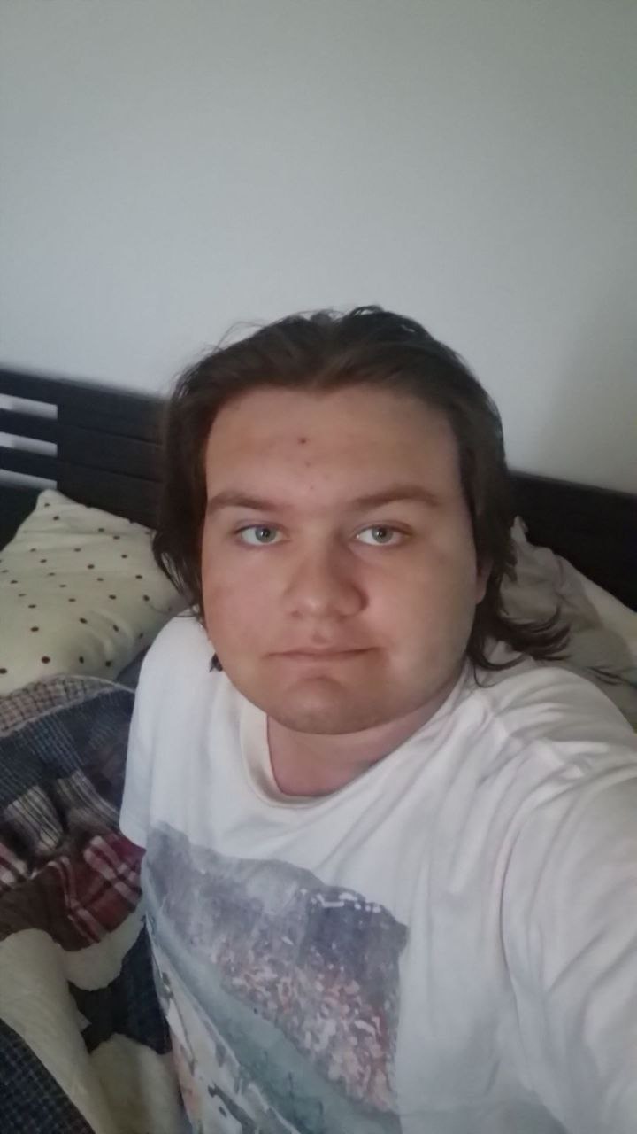Niko - Rencontre gay à St-Blaise Profil de Niko, 22 ans, Rencontre gay à St-Blaise (Neuchâtel)