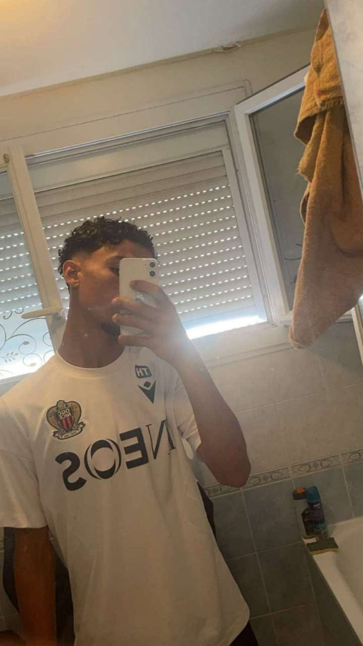 Toma - Rencontre gay à Fretereules Profil de Toma, 23 ans, Rencontre gay à Fretereules (Neuchâtel)