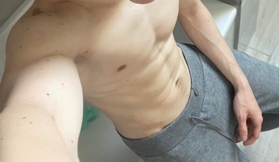 Nicodeme - Rencontre gay à Cortaillod Profil de Nicodeme, 22 ans, Rencontre gay à Cortaillod (Neuchâtel)