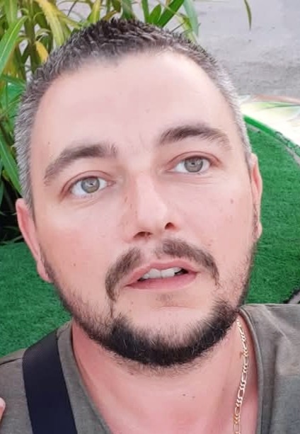 Fulbert - Rencontre gay à Boudevilliers Profil de Fulbert, 32 ans, Rencontre gay à Boudevilliers (Neuchâtel)