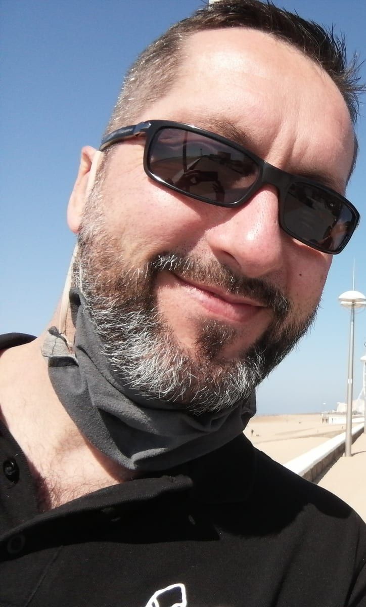 Profil de Giani, 44 ans, Rencontre gay à Le Brouillet (Neuchâtel)