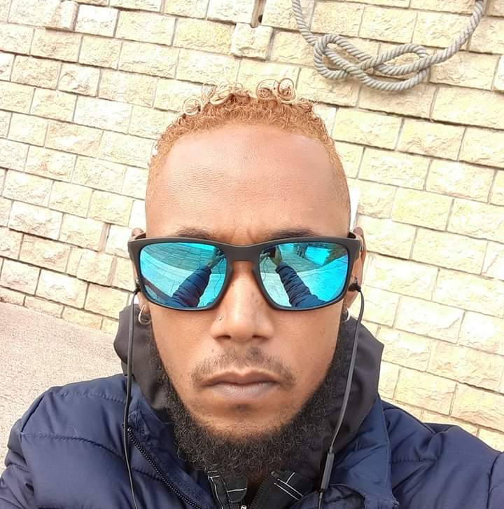 Murtaza - Rencontre gay à Fresens Profil de Murtaza, 33 ans, Rencontre gay à Fresens (Neuchâtel)