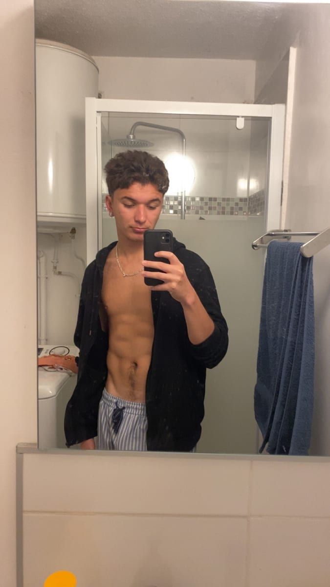 Nathys - Rencontre gay à La Côte-aux-Fées Profil de Nathys, 27 ans, Rencontre gay à La Côte-aux-Fées (Neuchâtel)