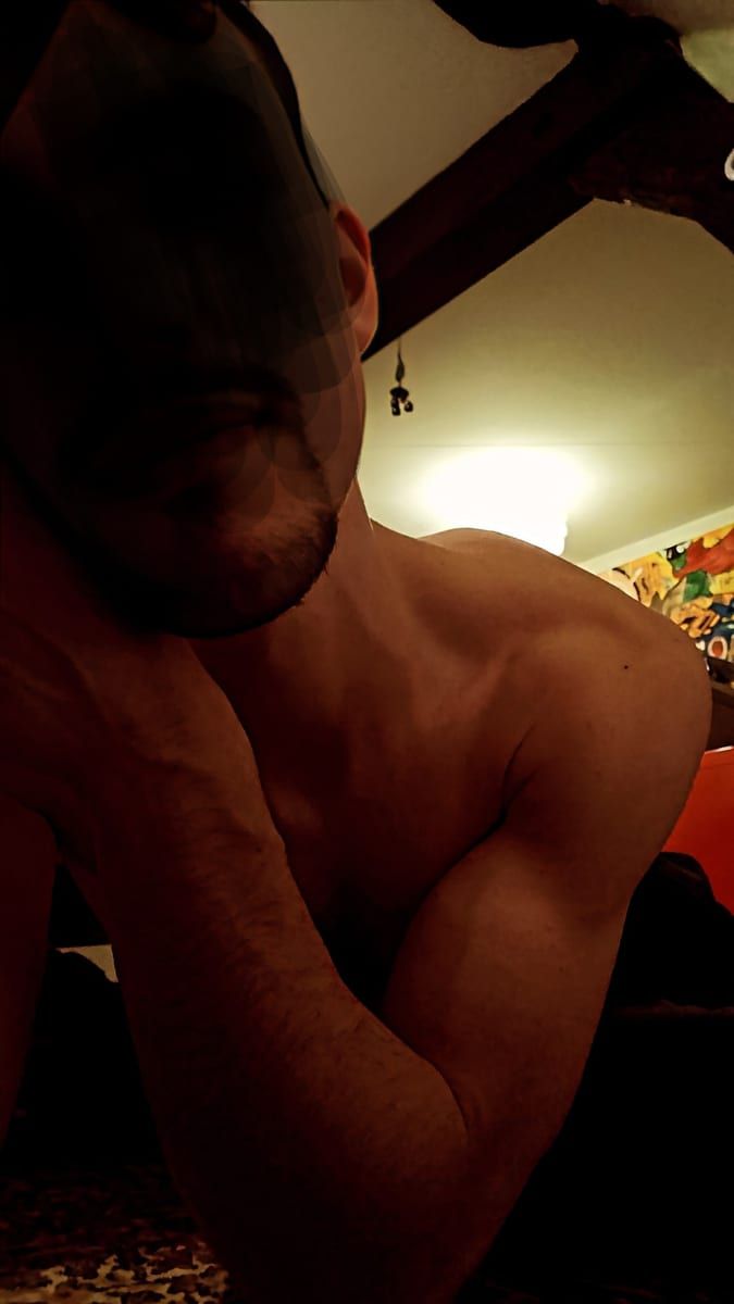 Baba - Rencontre gay à Fleurier Profil de Baba, 28 ans, Rencontre gay à Fleurier (Neuchâtel)