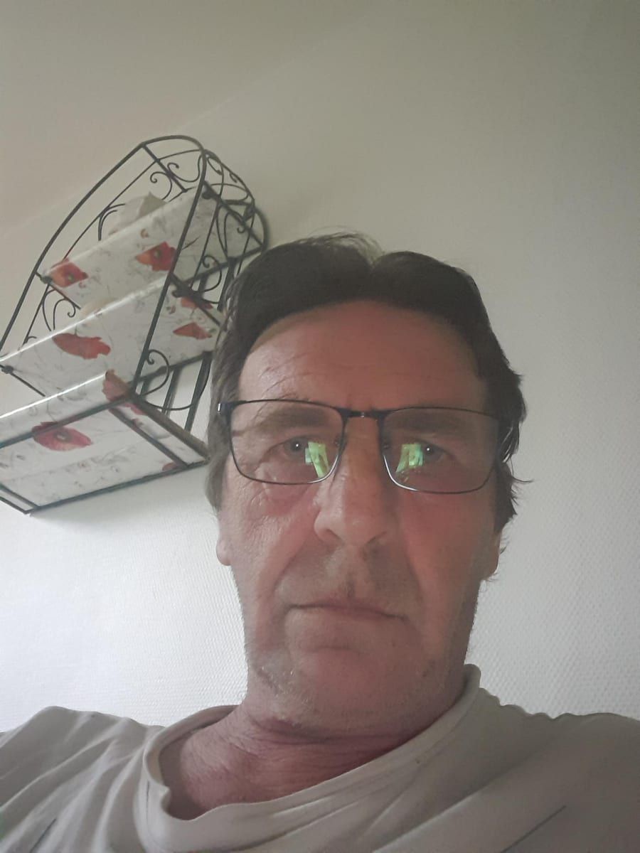 Cesare - Rencontre gay à Bôle Profil de Cesare, 41 ans, Rencontre gay à Bôle (Neuchâtel)