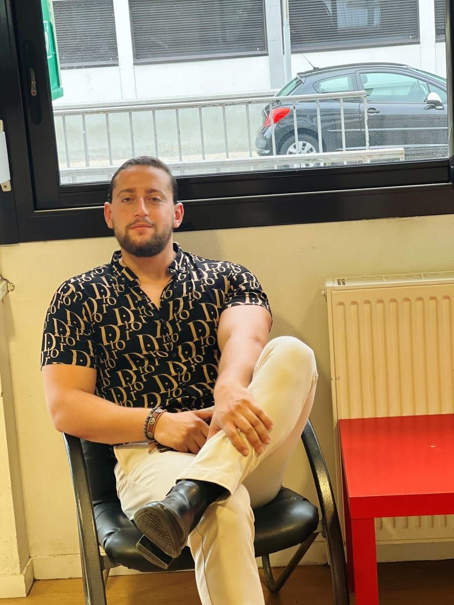 Profil de Henrique, 32 ans, Rencontre gay à Le Locle (Neuchâtel)