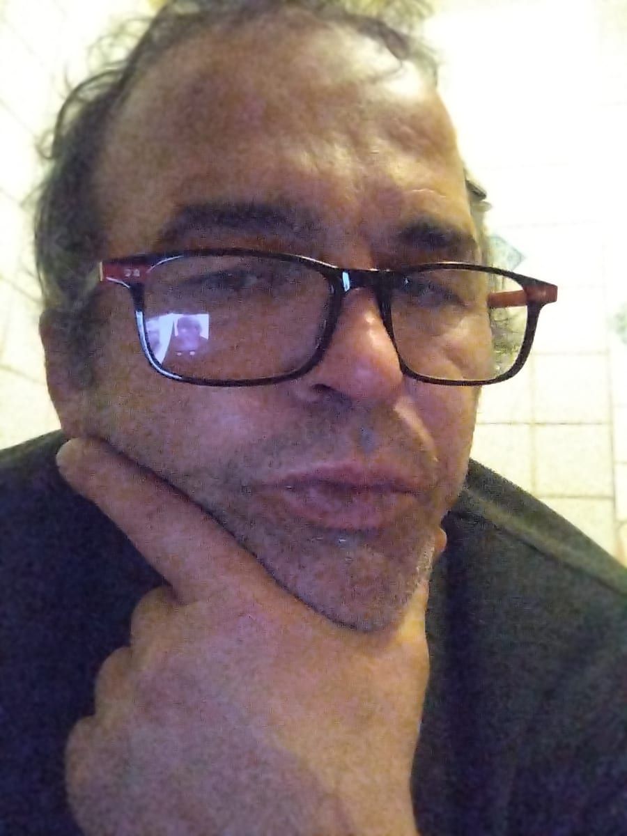 Choukri - Rencontre gay à Cornaux NE Profil de Choukri, 39 ans, Rencontre gay à Cornaux NE (Neuchâtel)