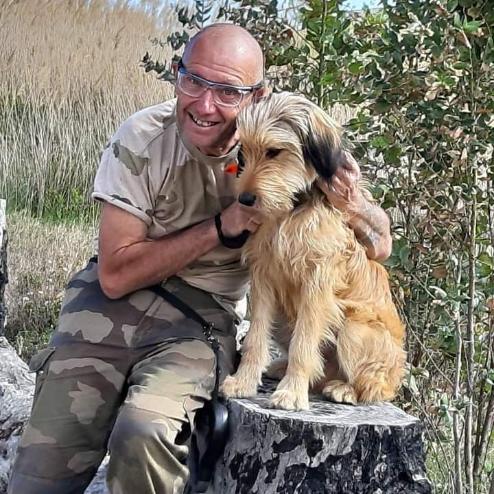 Valère - Rencontre gay à Cornaux NE Profil de Valère, 38 ans, Rencontre gay à Cornaux NE (Neuchâtel)