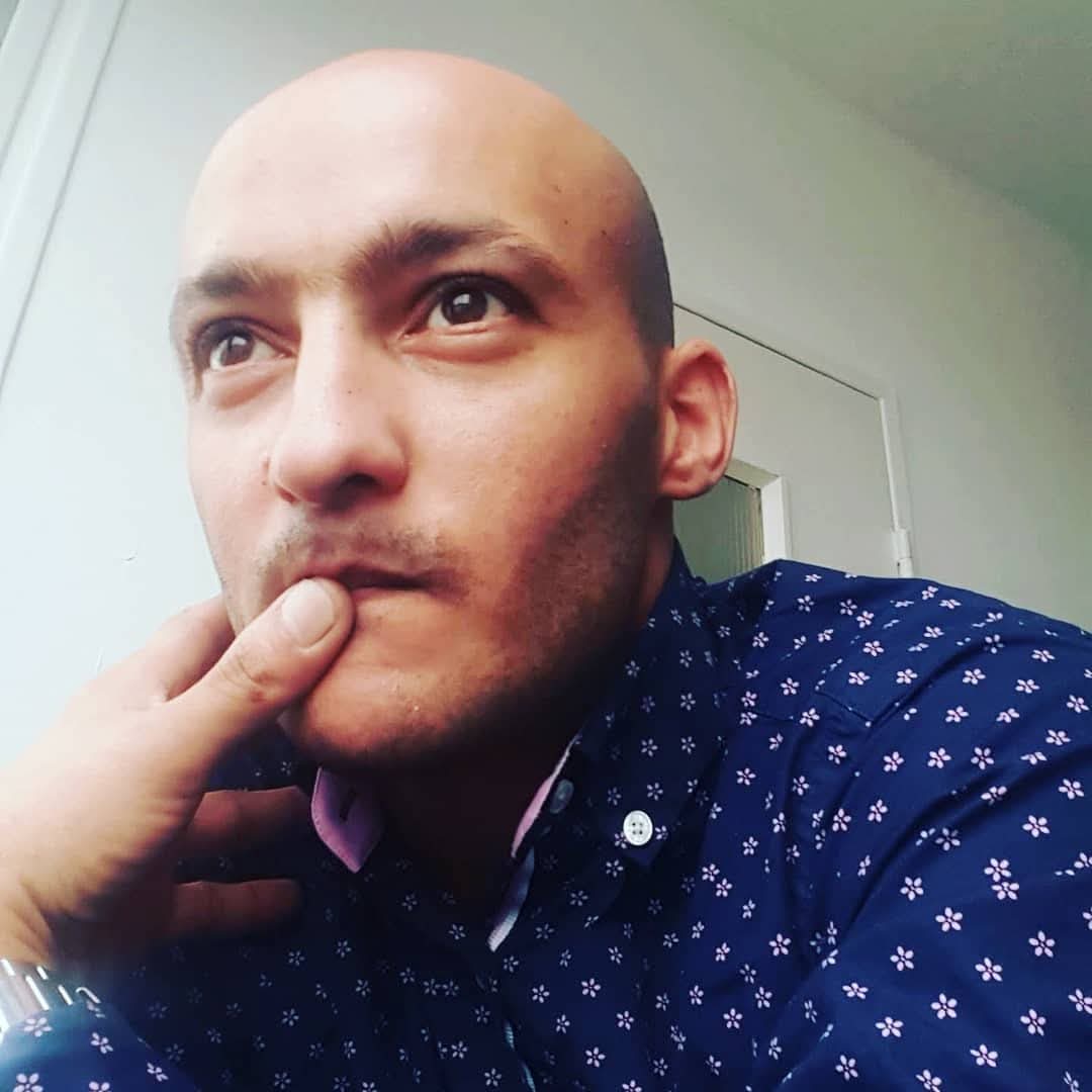 Guilain - Rencontre gay à La Côte-aux-Fées Profil de Guilain, 41 ans, Rencontre gay à La Côte-aux-Fées (Neuchâtel)