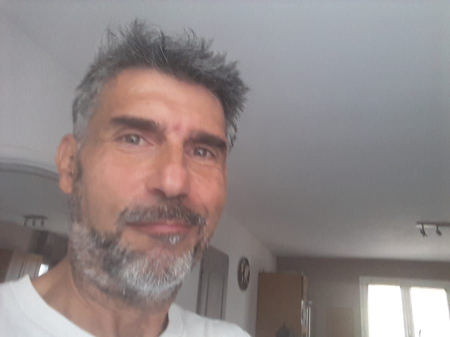 Yéhouda - Rencontre gay à Cornaux NE Profil de Yéhouda, 28 ans, Rencontre gay à Cornaux NE (Neuchâtel)