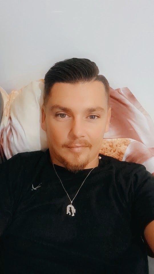 Profil de Hugolin, 36 ans, Rencontre gay à Noiraigue (Neuchâtel)